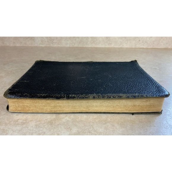 The Holy Bible Containing The Old And New Testaments 1957 - Picture 5 of 9